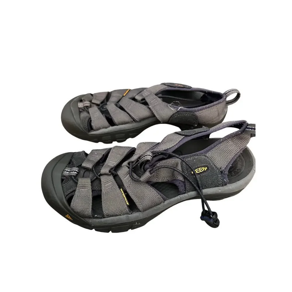KEEN Men's Gray Newport H2 Leather Flats Sandals Size 9.5
